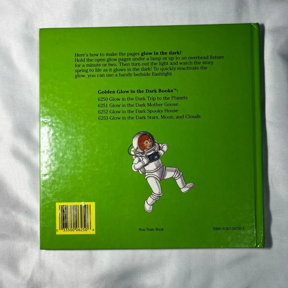 Trip to the Planets Golden Glow in the Dark Book Lucille Hammond HC Vintage